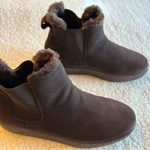 Madewll Suede Booties Lined and Chocolate Brown Size 9